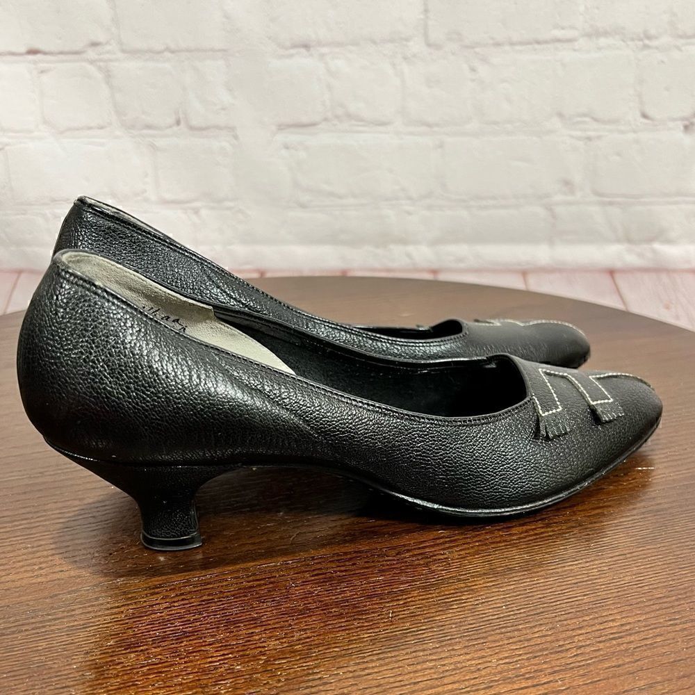 6.5 Aa Saks Fifth Avenue Fenton Last Vintage Kitten Heel Pumps In Black. Euc — image 7 of 8